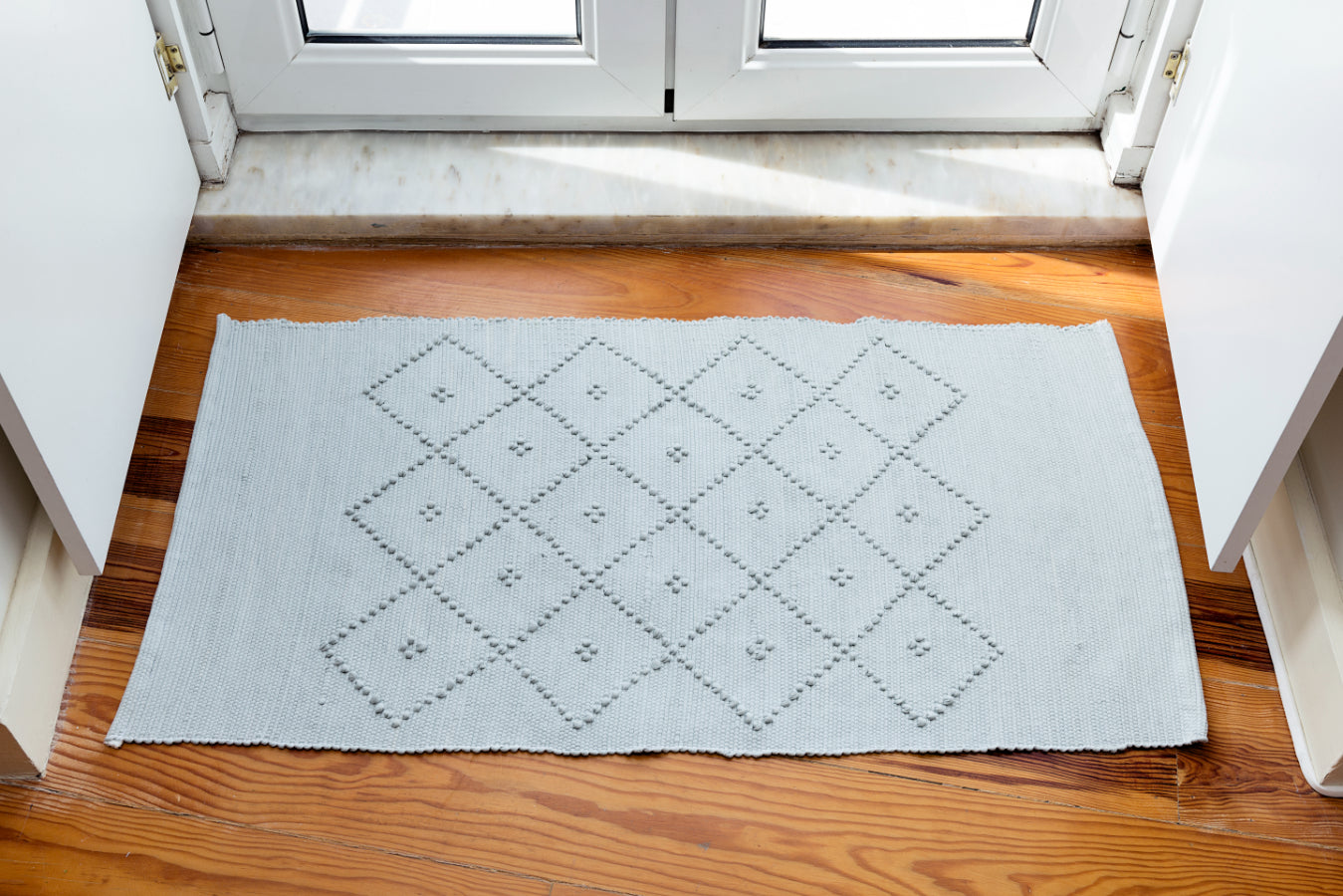Mint rug